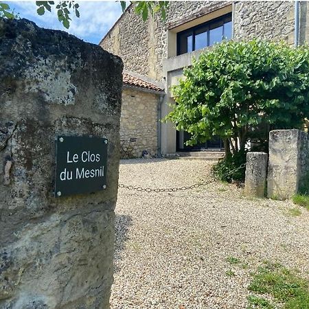 Le Clos Du Mesnil, Logement Totalement Independant Le Tourne Kültér fotó