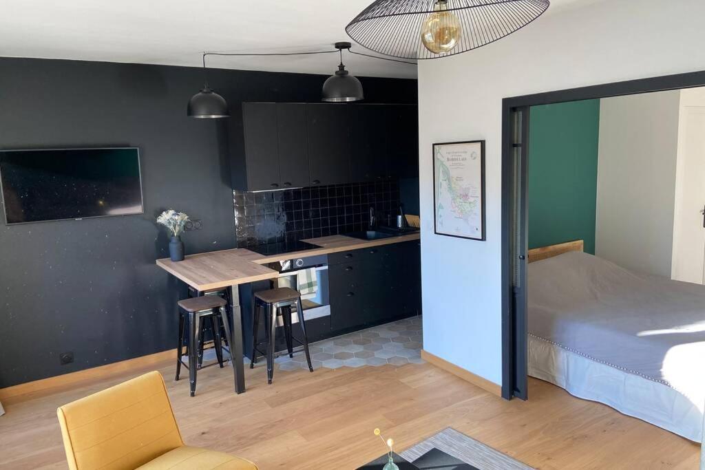 Le Clos Du Mesnil, Logement Totalement Independant Le Tourne Kültér fotó
