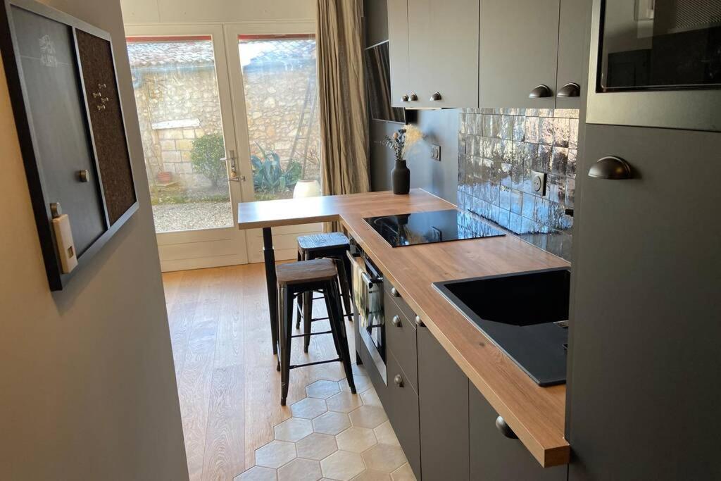 Le Clos Du Mesnil, Logement Totalement Independant Le Tourne Kültér fotó