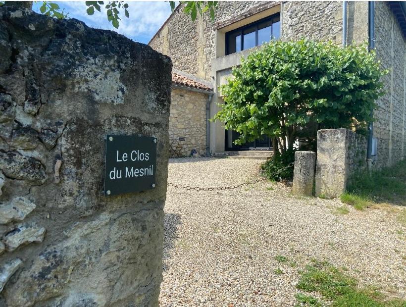 Le Clos Du Mesnil, Logement Totalement Independant Le Tourne Kültér fotó